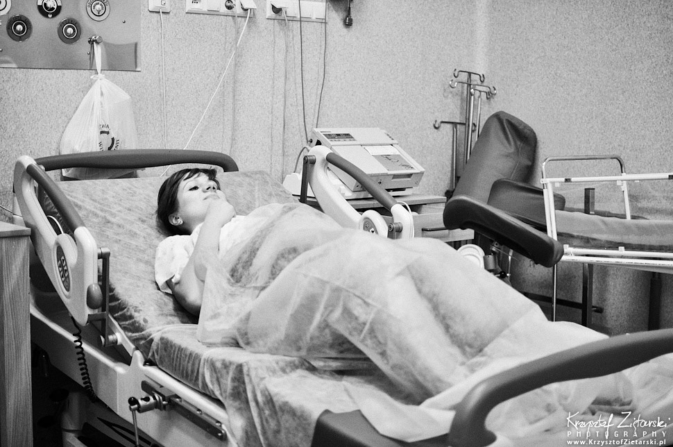 Zdjęcia z narodzin, fotografie z porodu, reportaż