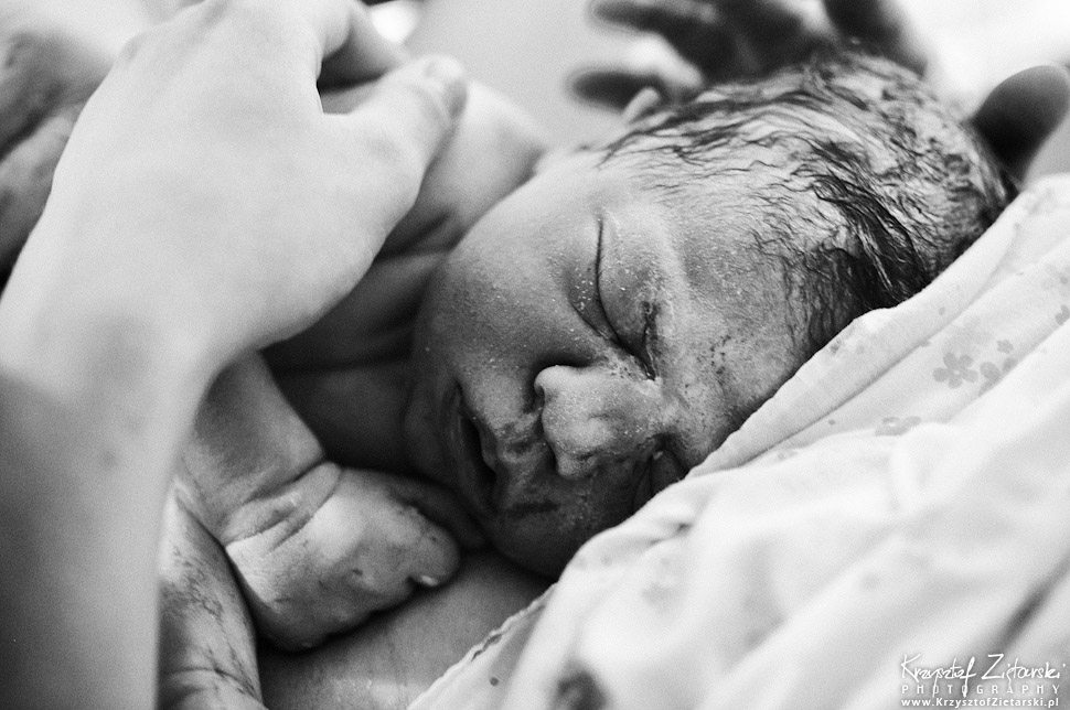 Zdjęcia z narodzin, fotografie z porodu, reportaż