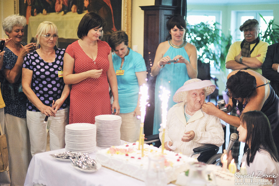 100.urodziny p.Jadwigi Stasiłowicz w Hospicjum im.ks.E.Dutkiewicza w Gdańsku